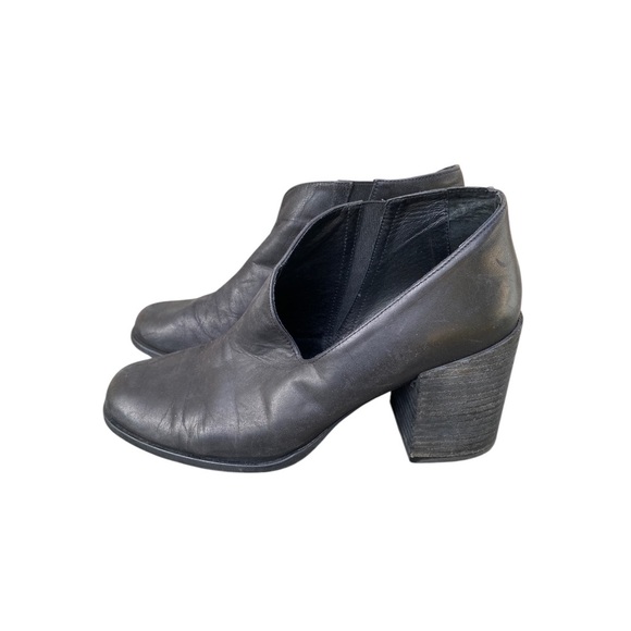 Free People Black Heeled Boots with Sleek Design size 39 - Picture 4 of 6